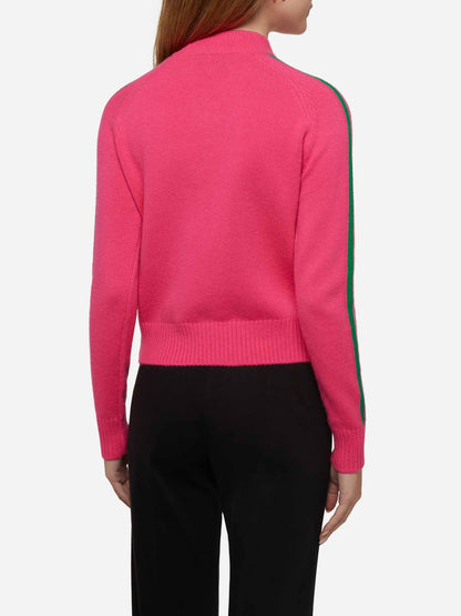 Woman half-turtleneck sweater with Apres ski embroidery